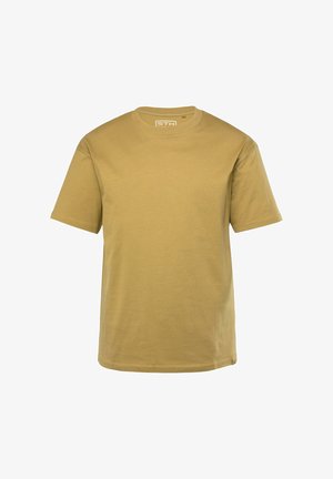 Tričko s krátkým rukávem v tlumené hořčicové barvě, vyrobené z měkké bavlny, s kulatým výstřihem a uvolněným střihem bez viditelných vzorů.