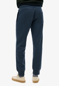 Superdry & Co VINTAGE - Pantalon de survêtement - vintage navy marl