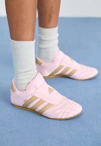 TAEKWONDO - Sneakers - clear pink/magic beige/gum