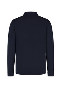Marineblauwe lange mouwen shirt met een kraaghalslijn, zachte stof en een gladde textuur; plain achterkant zonder patronen of accenten.