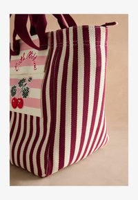 Atlasīts, cherry stripe