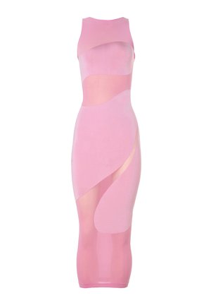 Figursydd rosa klänning med lager på lager-design, som har genomskinliga och solida partier, varierande texturer och asymmetriska utskärningar.