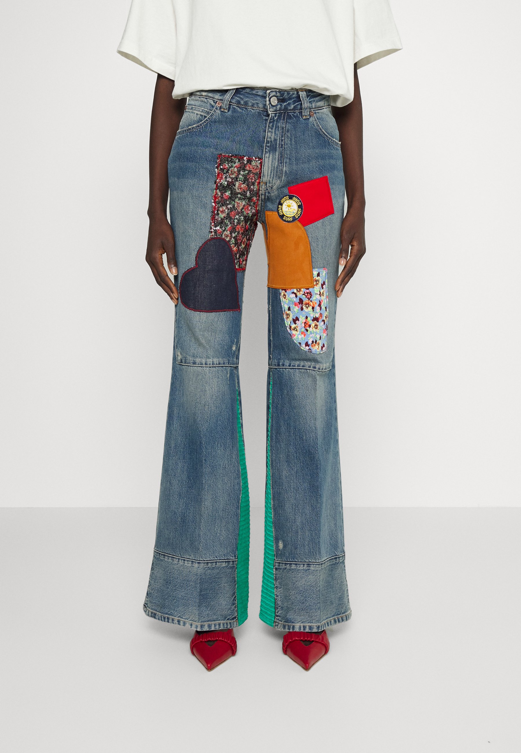 Victoria Beckham PATCHWORK FLARE - Vaqueros boyfriend - vintage wash  heavy/blue denim - Zalando.es