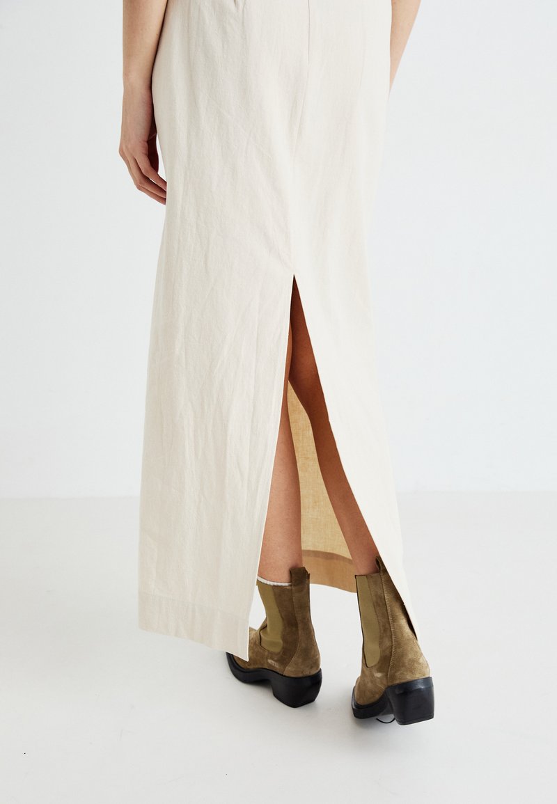 Selected Femme SLFILUNA ANKLE SLIT SKIRT Jupe longue sandshell