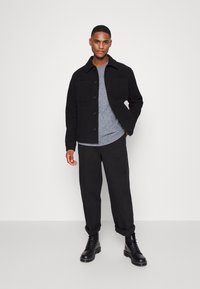 Lyle & Scott JUMPER - Camisola - dark navy/white