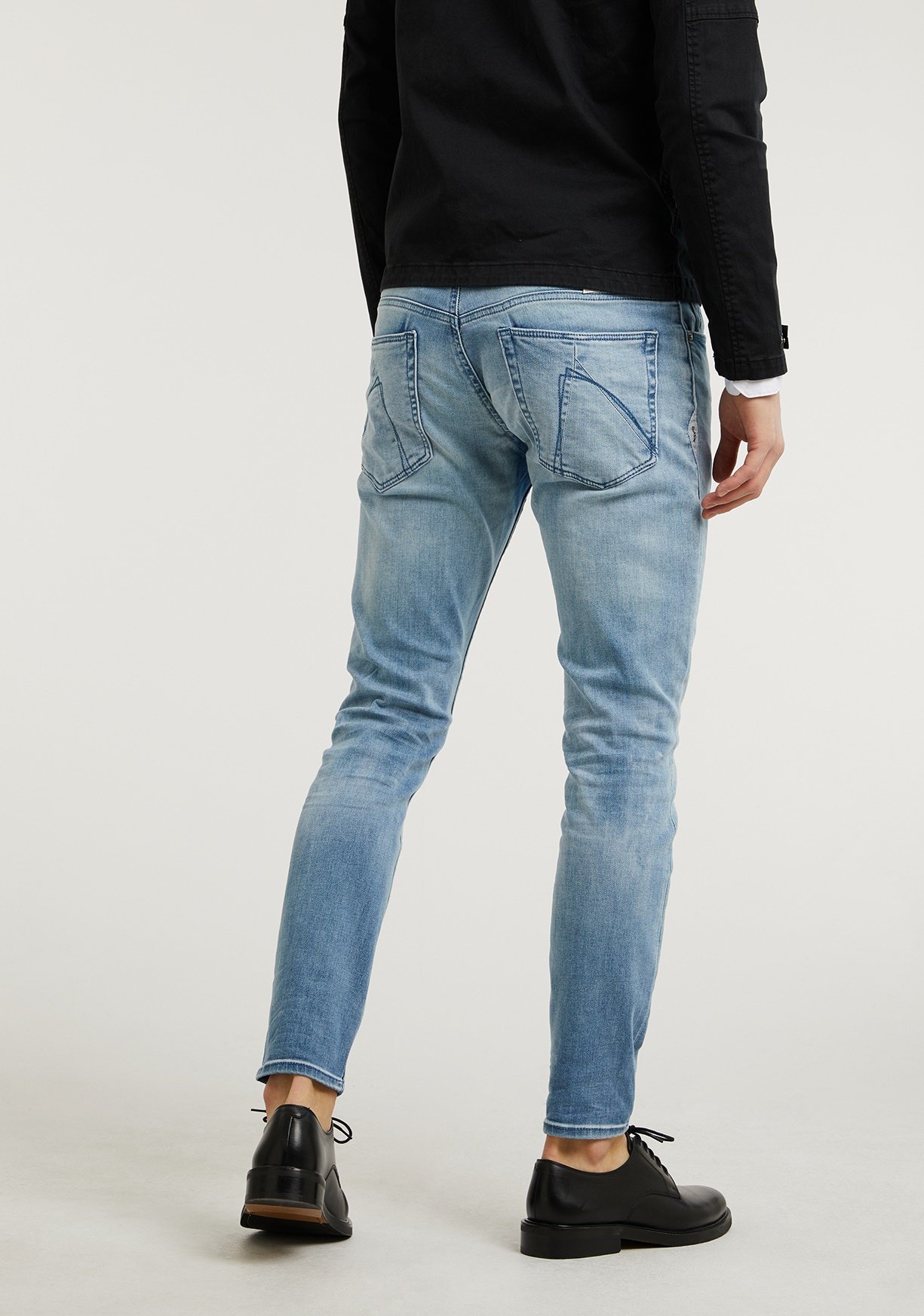 CHASIN' Slim fit jeans - light blue 