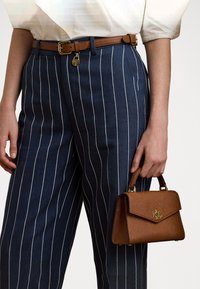 CROSSHATCH LEATHER SMALL FARRAH SATCHEL - Håndveske - lauren tan