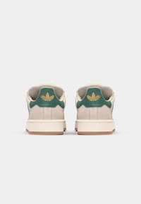 adidas Originals CAMPUS 00S UNISEX - Skate shoes - alumina/off white/collegiate green