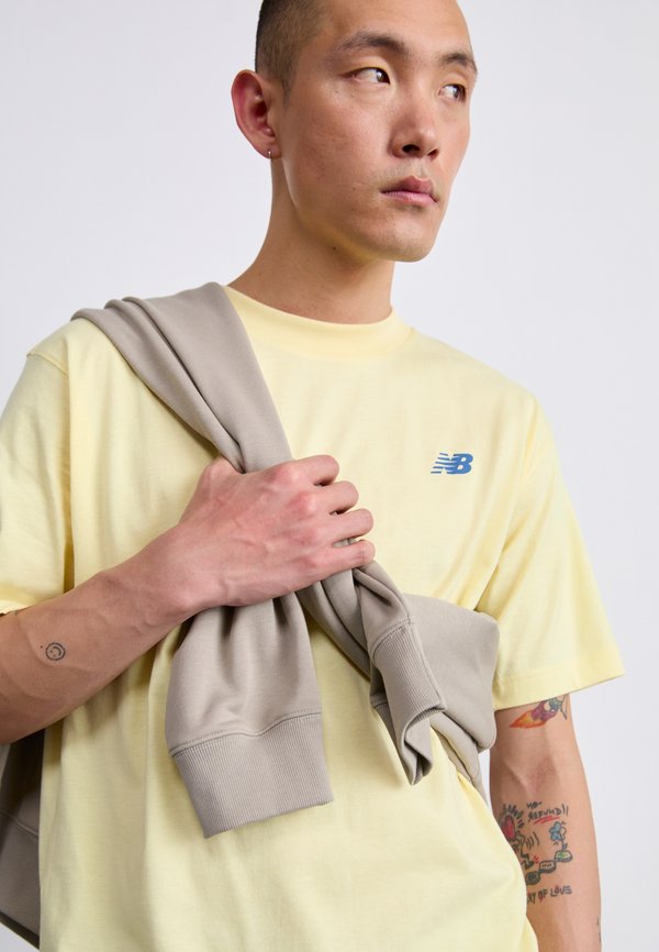 SPORT ESSENTIALS LOGO - Print T-shirt - parchment3