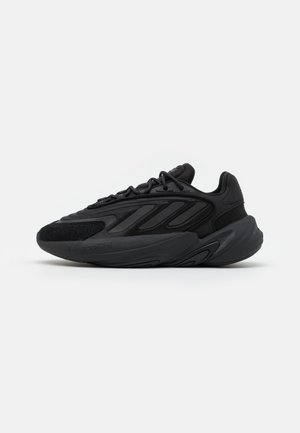 Sneakers laag - black