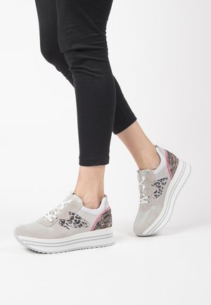 NeroGiardini Sneakersy niskie