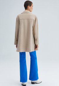 Touché Privé POCKET DETAILED  - Īss mētelis - beige
