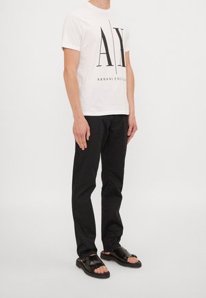 T-shirt print - white