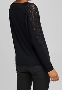 Esprit Stickad tröja - black