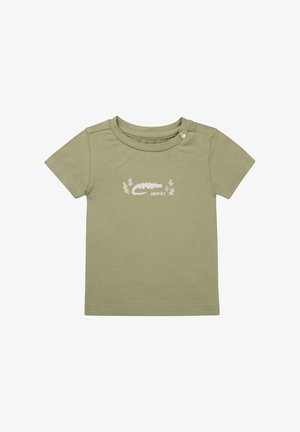 Olijfgroen t-shirt met korte mouwen, gemaakt van zachte katoen, met een krokodilafbeelding en 'Noppies' tekst, met een drukknoop op de schouder.