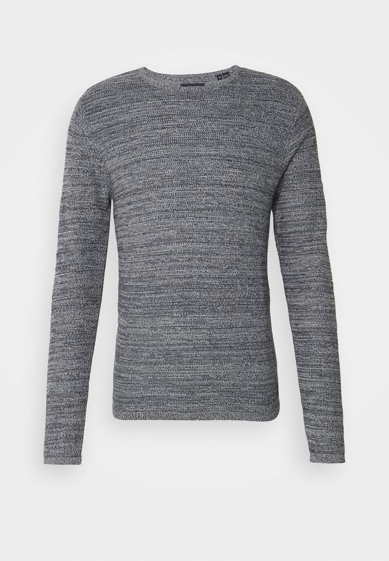 Pull en maille gris à manches longues et col rond. Le tissu présente un motif texturé et multiton en différentes nuances de gris.