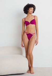 Ann Summers - Stringi