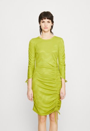Gestuz ELIANA SHORT DRESS - Jerseykjole - split pea