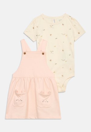 Carter's, JUMPER BUNNY POCKETS SET - Robe de jour - pink
