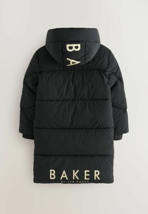 Giacca piumino nera con cappuccio, caratterizzata da un grande marchio "BAKER" sulla schiena e sulle maniche. Design trapuntato e tessuto morbido e testurizzato.