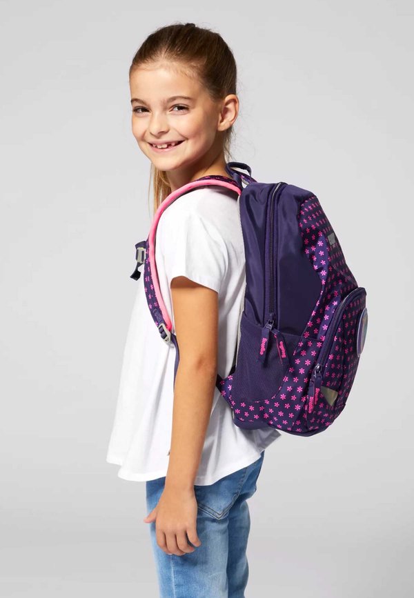 EASE LARGE  – Tagesrucksack – bärtina