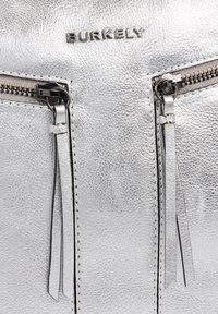 Burkely ROCK RUBY - Sac à main - silver