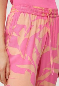s.Oliver REGULAR - Jogginghose - pink