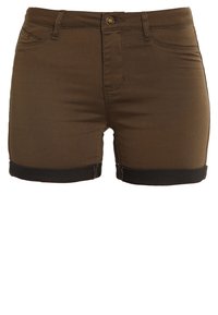 Hnědé denimové šortky s příslovečně fitted designem, s ohrnutými lemy a předními kapsami. Mají kovové zapínání na knoflík a jemné detaily ve švu.