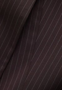 Unselected, burgundy striped