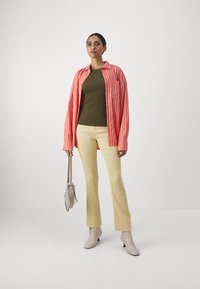 DRYKORN OLINA - Top - brown