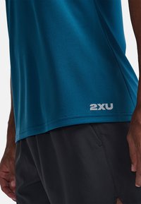 2XU AERO  - Top - majol silver reflective