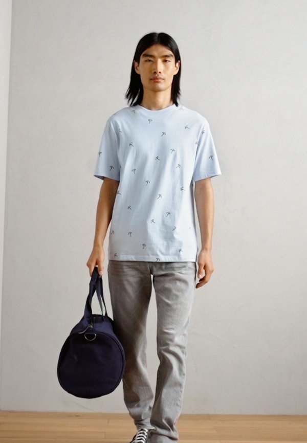 REGULAR FIT - Print T-shirt3