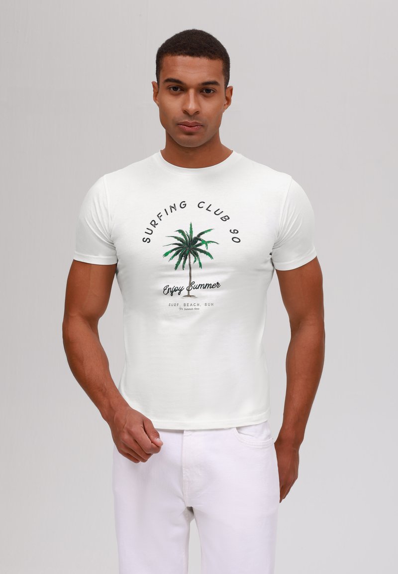 Pier One by Zalando - Print T-shirt - off-white, Enlarge