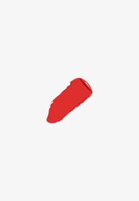Rouge à lèvres dans un tube lisse et allongé, avec une finition brillante et une teinte rouge vive. La pointe est légèrement pointue avec une texture visible.
