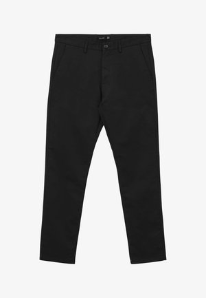 Schwarze Baumwollhose mit geradem Bein, Knopfverschluss und Seitentaschen. Glatte Textur ohne sichtbare Muster oder Akzente.