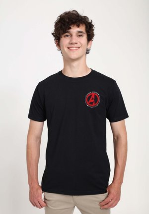 - T-shirt z nadrukiem