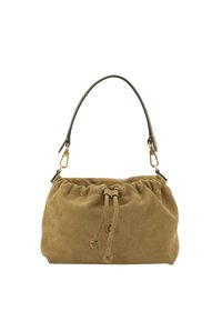 Beigefarbene Wildlederhandtasche mit Zugverschluss, geschwungenem obere Abschluss und einem schwarzen Lederriemen. Verfügt über goldene Metallakzente und eine weiche Textur.