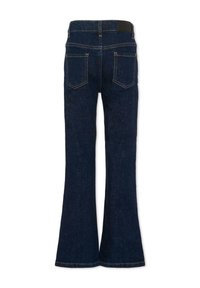 Donker blauwe flared jeans met een hoge taille, voorzien van twee achterzakken en zichtbare gouden stiksels langs de naden.