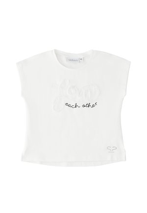 Maglietta bianca a maniche corte con scollo rotondo, testo "good" in rilievo e testo corsivo nero "each other" centrato sul davanti.