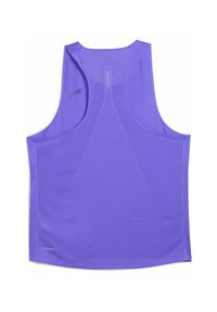 Top de entrenamiento morado que presenta una tela ligera y texturizada, diseño de espalda nadadora y el logotipo de PUMA en la parte superior izquierda.