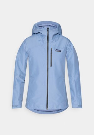 Giacca impermeabile azzurro chiaro con cappuccio, dotata di cerniera frontale, tasca sul petto con zip e polsini elastici. Tessuto liscio e leggero.