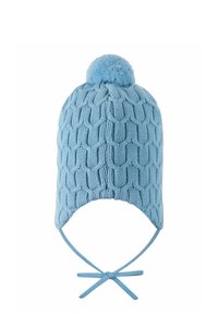 Cappello lavorato a maglia di colore azzurro con un motivo testurizzato e un pompon sopra. Presenta dei lacci per un'adeguata vestibilità sotto il mento.