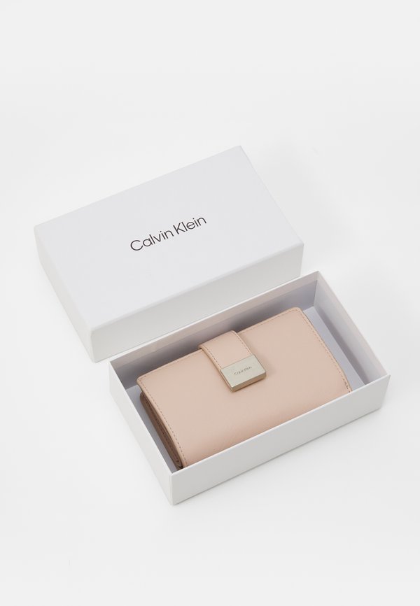 HARDWARE SNAP BIFOLD - Wallet - rose dust2