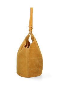 Borsa a secchiello in camoscio giallo senape con una sola tracolla. Presenta una base arrotondata e dettagli cuciti lungo i lati.