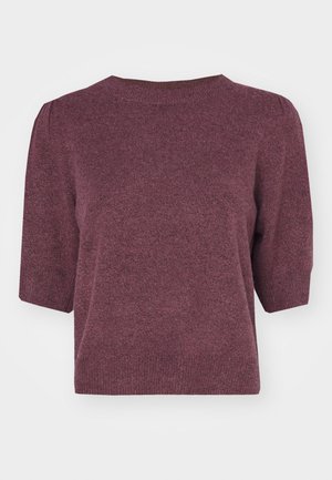 Pull en maille bordeaux avec des manches bouffantes courtes, un col rond et une coupe légèrement ample. Texture douce avec un motif subtil tout au long.