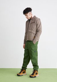 Timberland MOTION SCRAMBLE WP - Augsti sporta apavi - wheat