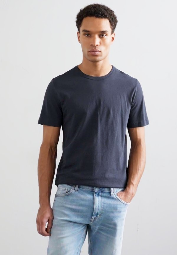 OLAF  - Basic T-shirt - light ink4