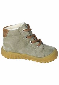 Hnědé a zelené kožené vysoké boty s texturovaným svrškem, hnědými tkaničkami a gumovou podrážkou s protiskluzovým vzorem.