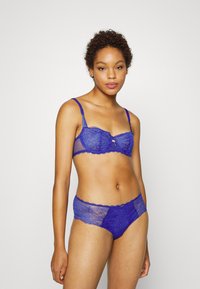 Chantelle WALTZ AUSSENTRÄGER - Soutien balconette - navy