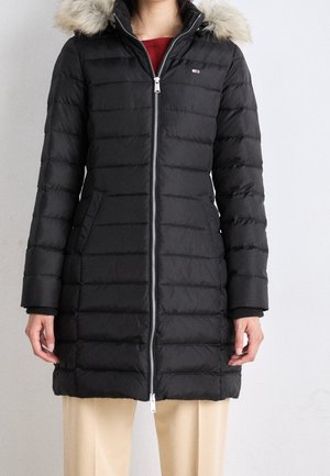 Kabát z prachového peří - black
